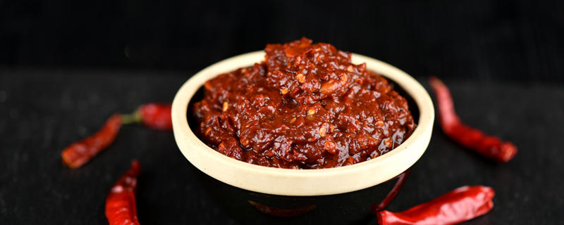 豆瓣酱过期了还能吃吗豆瓣酱的原料是什么(图1)