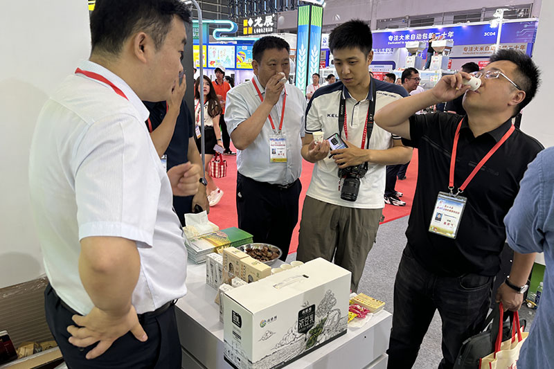 涡阳大豆亮相全国粮食产销协作洽谈会(图2)