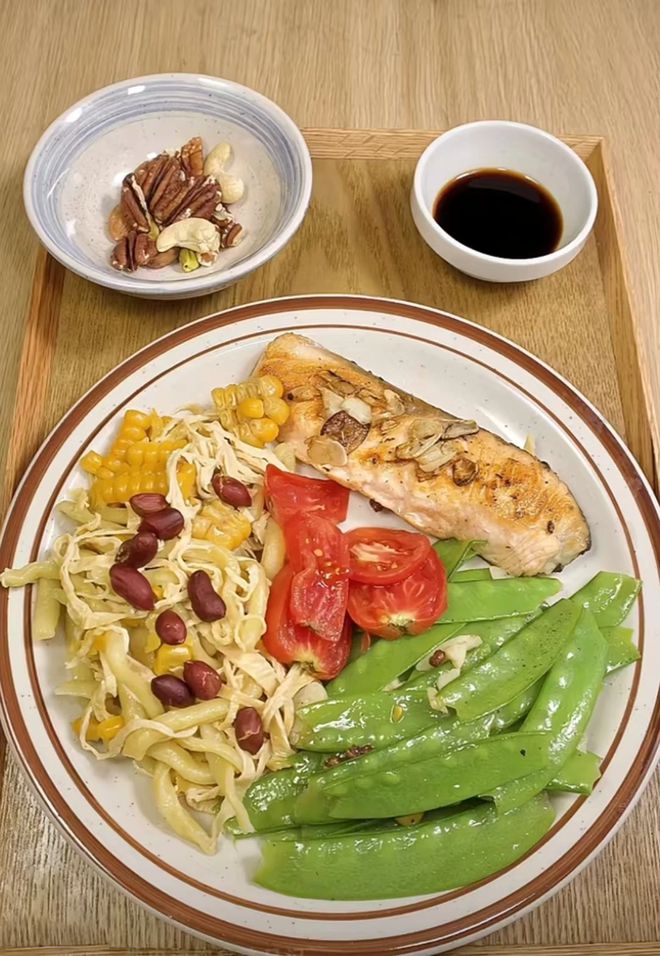 九游娱乐文化：“低盐”是下一个爆发点？调味品巨头正重塑6000亿元调味品赛道(图1)