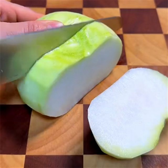 炒肉的家常做法用大头菜爆炒回锅肉美味翻倍超级下饭(图2)