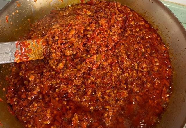 九游娱乐文化：家家必备的豆瓣酱配方比例告诉你味道醇厚辣味足放一年不坏(图8)