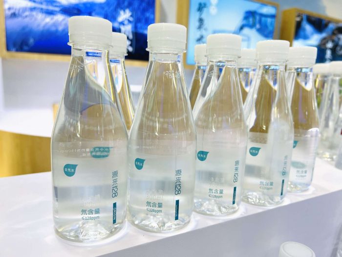 九游娱乐：泸味食品专题展会要闻）泸味食品酿造生活｜“泸”力向“味”来多款“”亮相四川馆(图2)