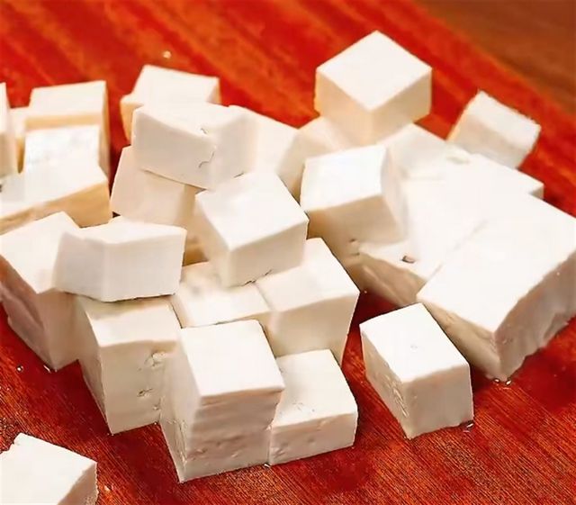 麻婆豆腐怎样做好吃又简单麻婆豆腐麻辣鲜香的极致体验(图2)