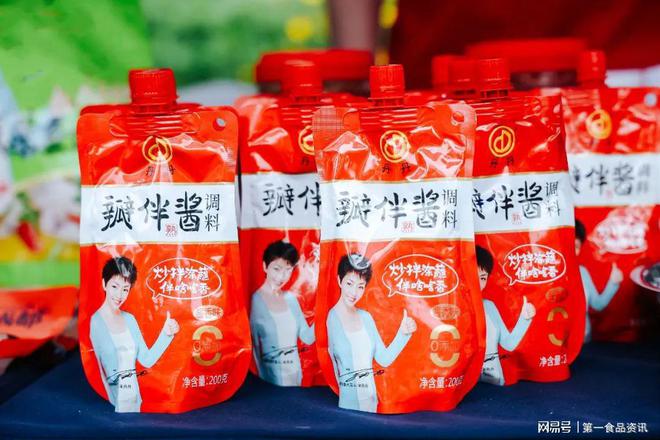 九游娱乐：日均成交1000+单丹丹瓣伴酱为即食酱市场带来了新潮流(图2)