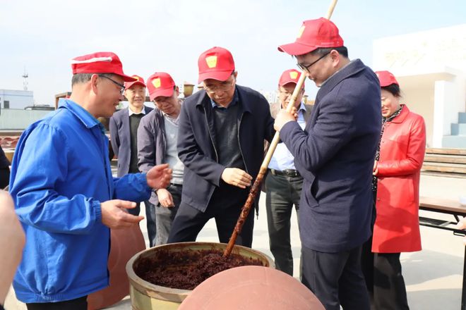 郫县豆瓣产业链为何“辣”么长？源头育种每一勺都“辣”么香(图11)