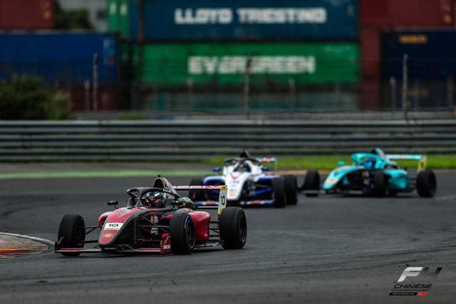 风云再起壳牌喜力国际汽联F4方程式中国锦标赛26位车手集结上海(图7)