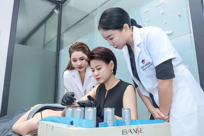 九游娱乐：指尖上的艺术塑造专属之美——施桂清(图5)