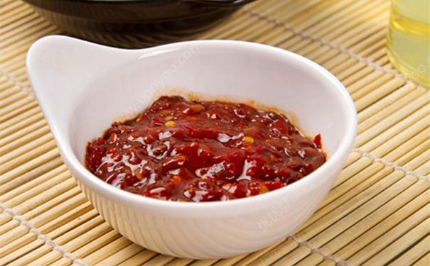 九游娱乐文化：豆瓣酱是什么？豆瓣酱是什么豆做的？[多图](图1)