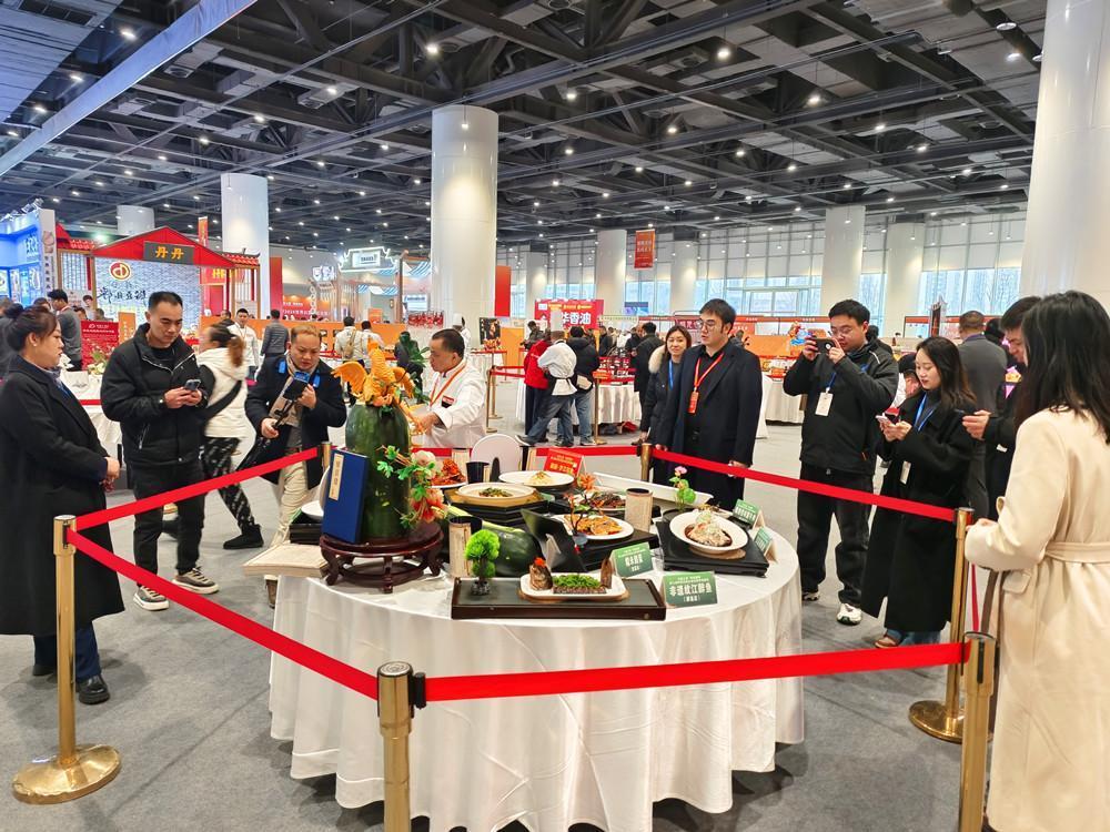 探寻川菜魅力！“第七届世界川菜大会”在四川德阳举行(图2)