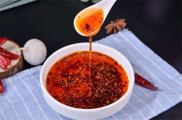 好的川菜红油首先辣椒要好没有复杂的步骤比例用途非常广泛(图3)