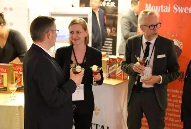 九游娱乐:中国食品饮料龙头确定:东鹏第10伊利第8农夫山泉第3(图2)