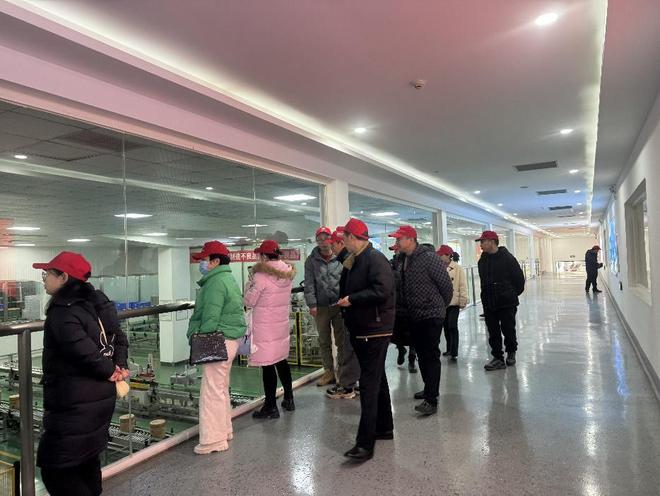 携手企业共护鹃城生态绿成都郫都区开展河长制进企业活动(图2)