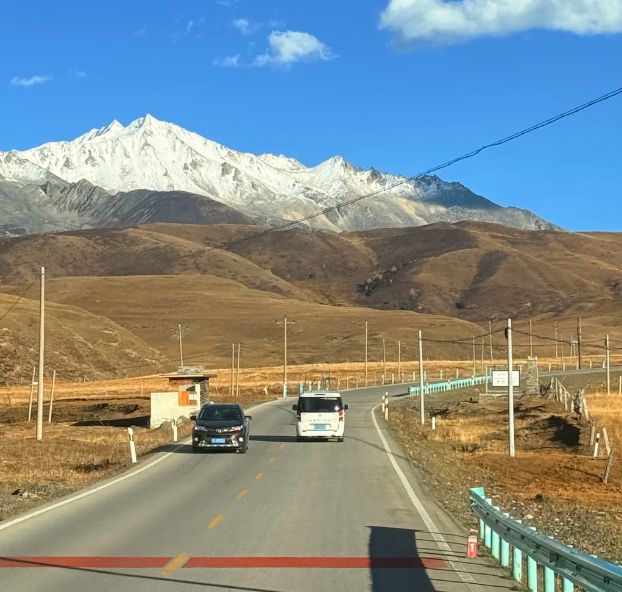 九游娱乐:四川玩4天详细美食攻略及行程规划地道的美食推荐!4天玩转四川(图1)