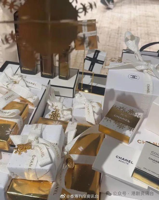 九游娱乐：“TVB宅男女神”转型做KOL赚到风生水起！嫁有钱老公身价曝涨(图5)