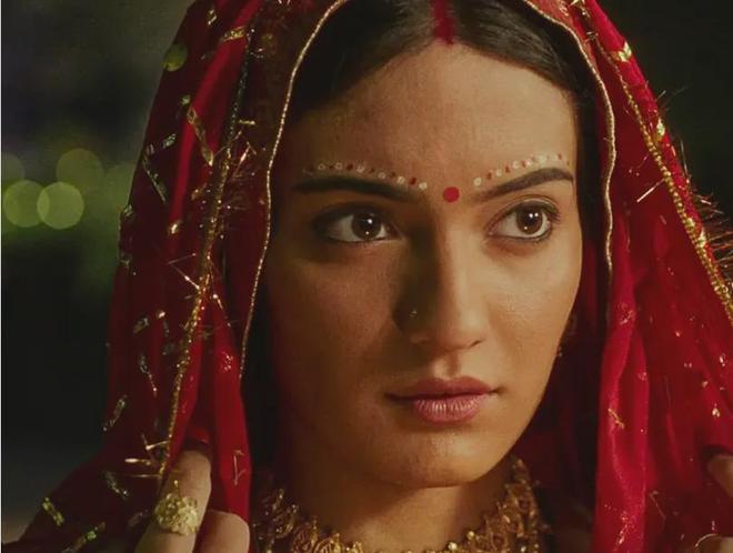 九游娱乐：尺度贼猛2024年的印度电影太敢拍了！(图2)