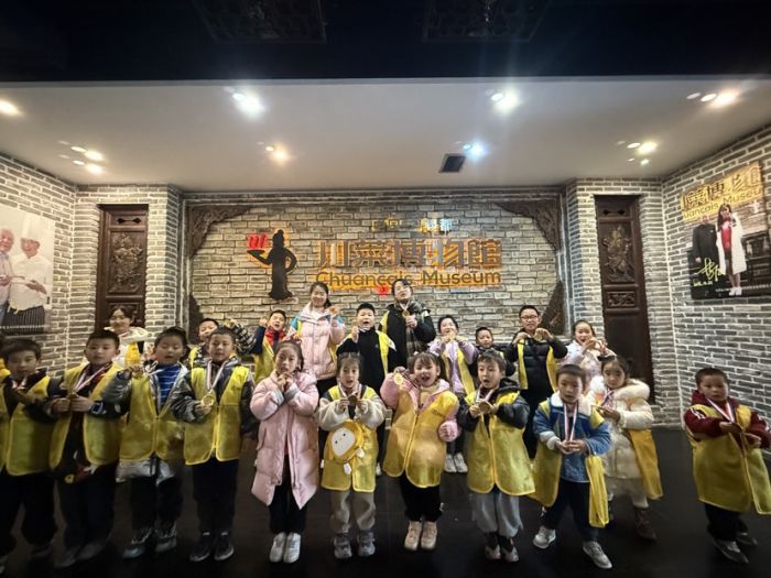 德阳旌阳区总工会：把爱带回家同心护成长(图2)