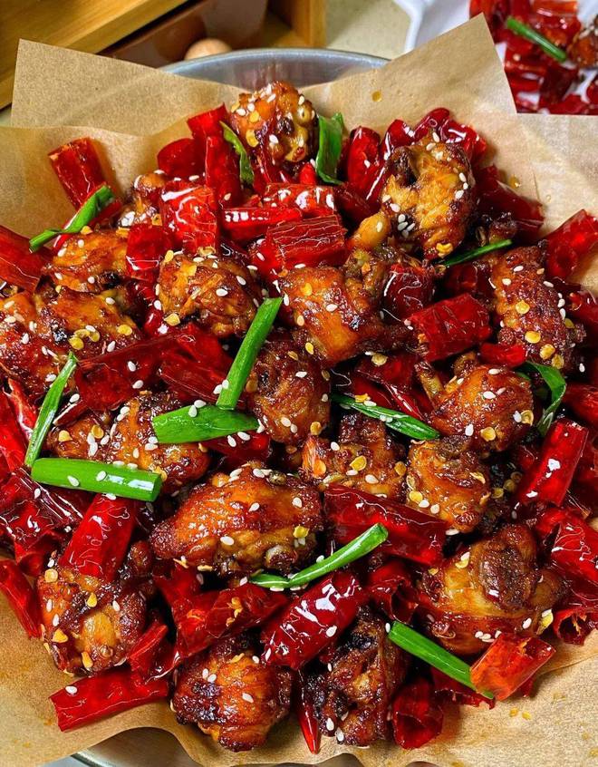 九游娱乐文化：麻辣风情：四川美食的独特韵味(图2)