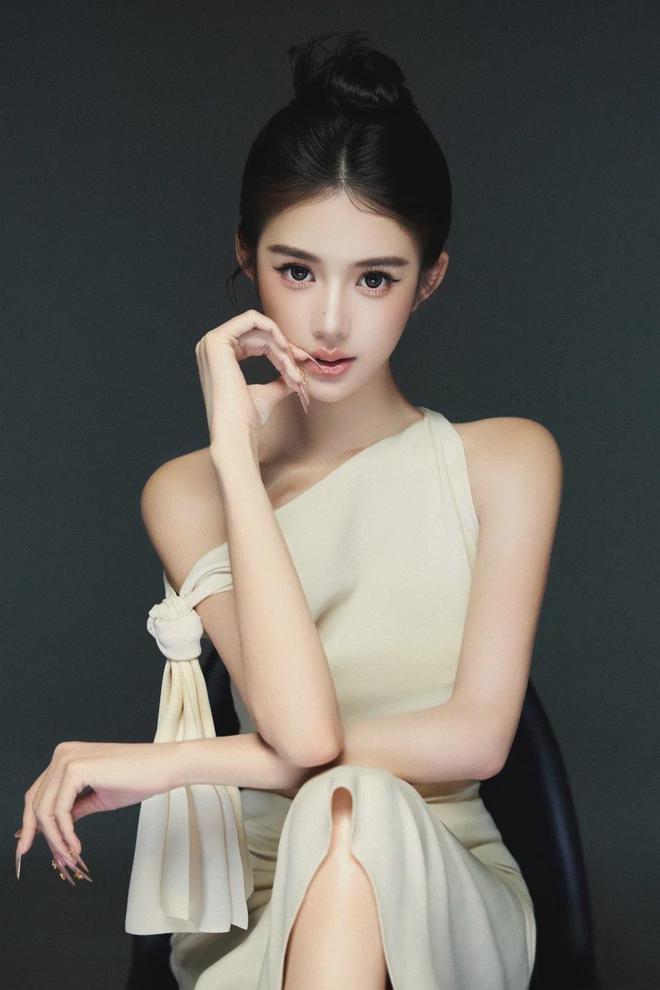 蜂腰玉足写真杀疯了这身材逼真似建模看了都得喊“绝绝子”(图4)