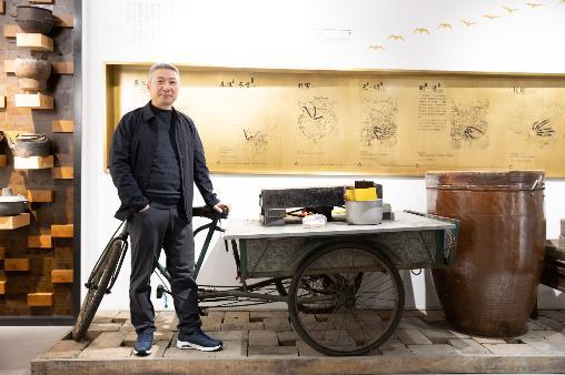 杨国福麻辣烫的商业传奇：从地下室开到全球的麻辣烫(图1)