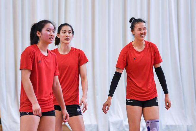 今日！CCTV5直播亚冬会APP转张常宁+李盈莹等出战中国女排联赛(图1)