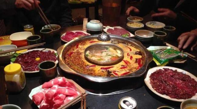 九游娱乐文化：抗炎饮食怎么吃？八大菜系中川菜抗炎作用最强！(图1)