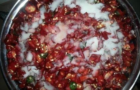 豆瓣酱别再花钱买了！教你3步自制干净又卫生吃着很放心(图3)