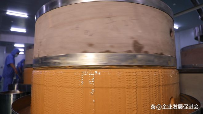 九游娱乐文化：六必居二八酱“全国销量第一”的背后百年老字号凭何征服消费者(图2)