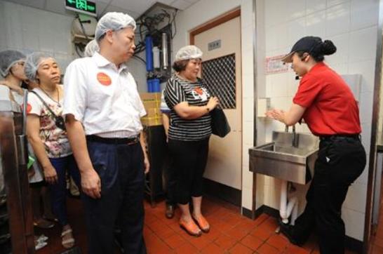 九游娱乐：国货之光翻车：请塔斯汀“生肉汉堡”别砸了“中国汉堡”的招牌！(图12)