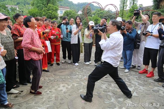 岳阳这家生态工厂火出圈百余记者解锁“绿色密码”(图2)