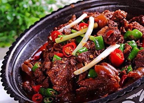 九游娱乐文化：川菜灵魂—辣椒川菜馆遍地开花可少不了它的功劳(图1)