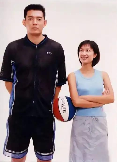 九游娱乐文化：一语成谶！女篮名帅曾对李昕说：傻丫头小心被巩晓彬那小子蒙了(图3)