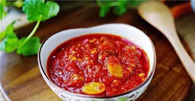 4斤辣椒3斤油教您做最正宗的豆瓣酱香气醇厚放几年都不坏(图1)