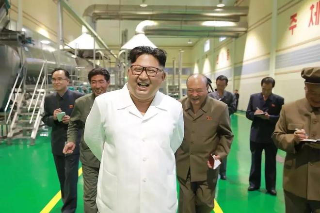 在金正恩治理下朝鲜人日常三餐都吃些啥？米饭、泡菜、大酱汤(图11)