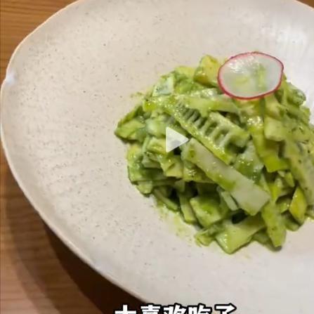 71岁朱时茂与儿子现身成都51岁王迅亲自招待嘴泛油光好满足(图20)