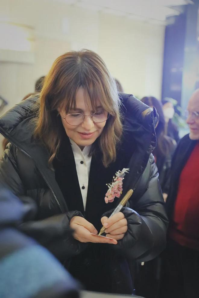 导演首作豆瓣评分94她还在创造新的历史！(图12)