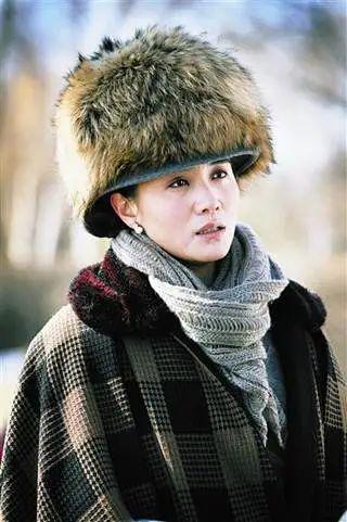 影后宋佳与小7岁导演步入婚姻揭秘与5婚导演同居生活。(图8)