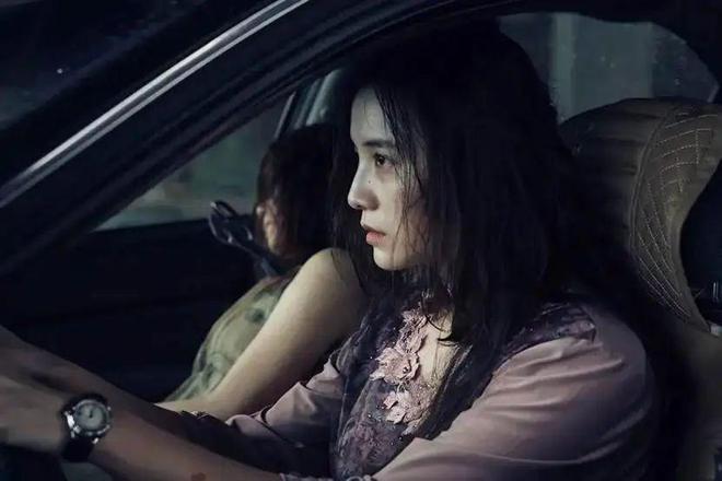 影后宋佳与小7岁导演步入婚姻揭秘与5婚导演同居生活。(图12)