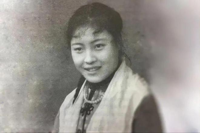 九游娱乐文化：马丽主演热搜第一！从街头摊贩到年入60亿她活成一代传奇(图4)