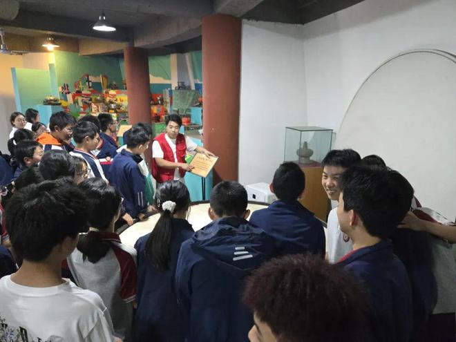 九游娱乐：重庆科学城金凤实验学校八年级研学之旅(图2)