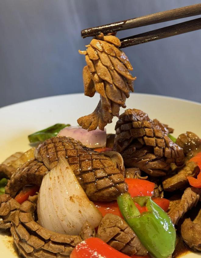 舌尖上的四川！火爆腰花挑战你的辣度极限(图2)