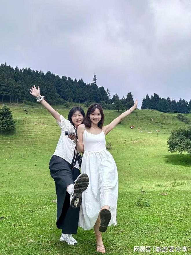 九游娱乐文化：重庆4日游攻略：武隆+市区必玩的四天路线+跟团报名人均花费分享(图2)