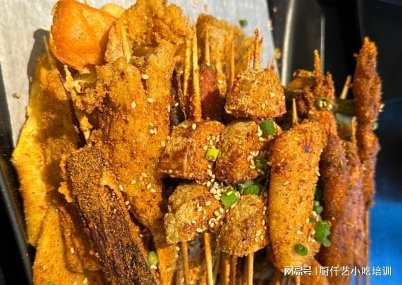 摆摊卖炸串和凉菜怎么样：创业必备指南(图1)