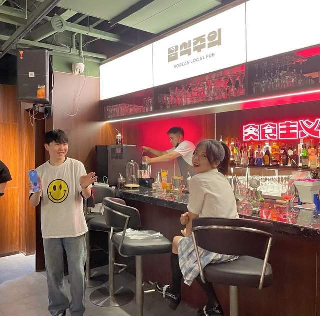 宁王吐槽Rookie炸鸡店要冤大头吃才能不倒闭：吃个炸鸡要1000块(图6)