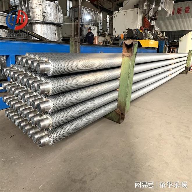 双金属翅片管散热器(图1)