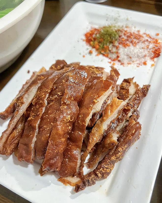 90年代的老馆子一道“香酥肥肠”惊艳了多少岁月！(图3)