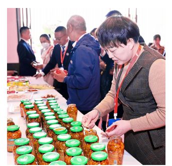 九游娱乐文化：西充调味品产业以“有机”谋“先机”(图1)