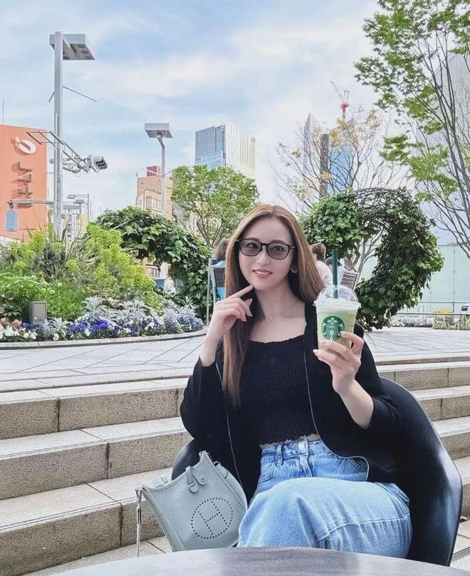 日本妹从证券辞职下海跑去风俗店陪酒一夜成银座头牌女公关！(图4)