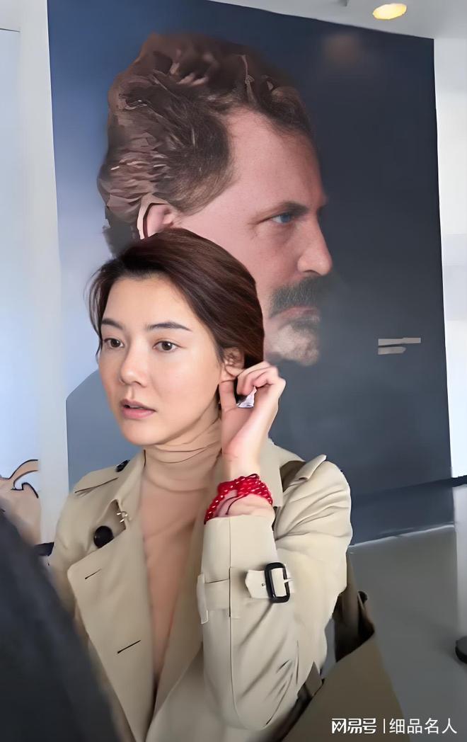 车晓离婚13年：热衷美食、化妆活成了中年少女视婚姻为奢侈品(图5)