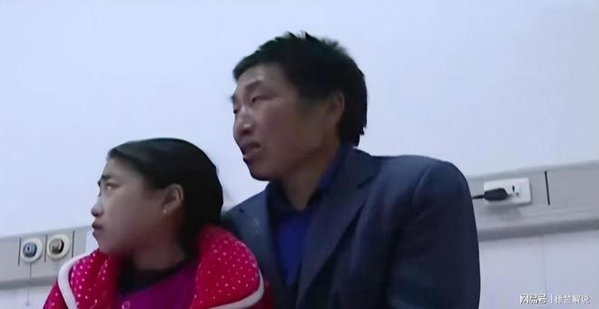 12岁重庆女孩每天吃8顿饭体重仅30公斤引发关注。(图9)
