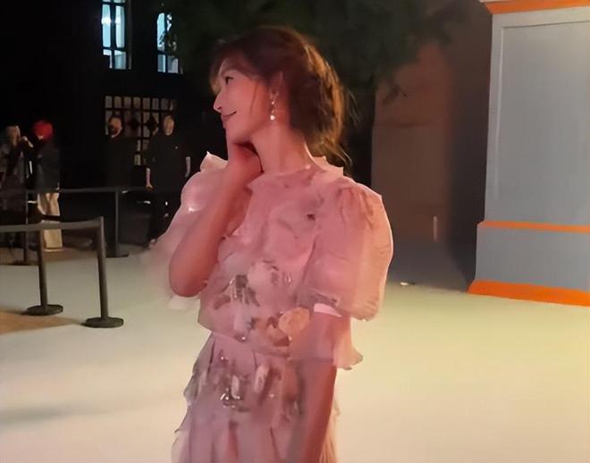 九游娱乐：林志玲首谈离婚公开婚姻失败真相！网友怒喷：活该沦落成这样！(图20)